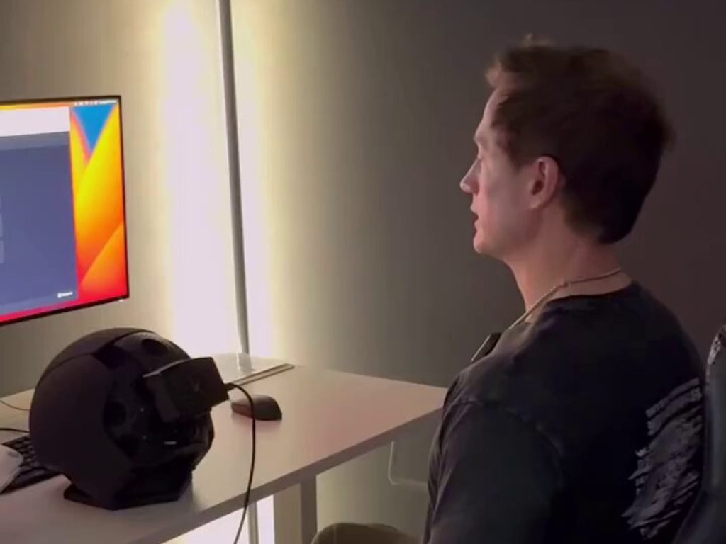 Bryan Johnson testing out Kernel to get his BrainAge.